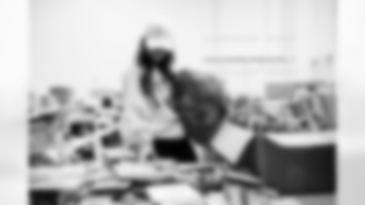 The Tennessee Titans host a Titans Together at the Salvation Army Warehouse on December 4, 2025 in Nashville, TN. Photo By Jessie Rogers/Tennessee Titans