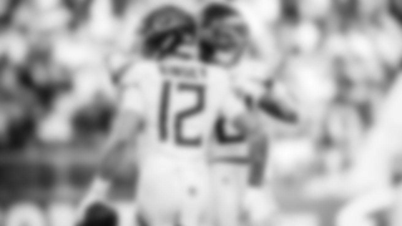 The Tennessee Titans and the San Francisco 49ers compete at Levi's Stadium on December 14, 2025 in San Francisco, CA. Photo By Jessie Rogers/Tennessee Titans