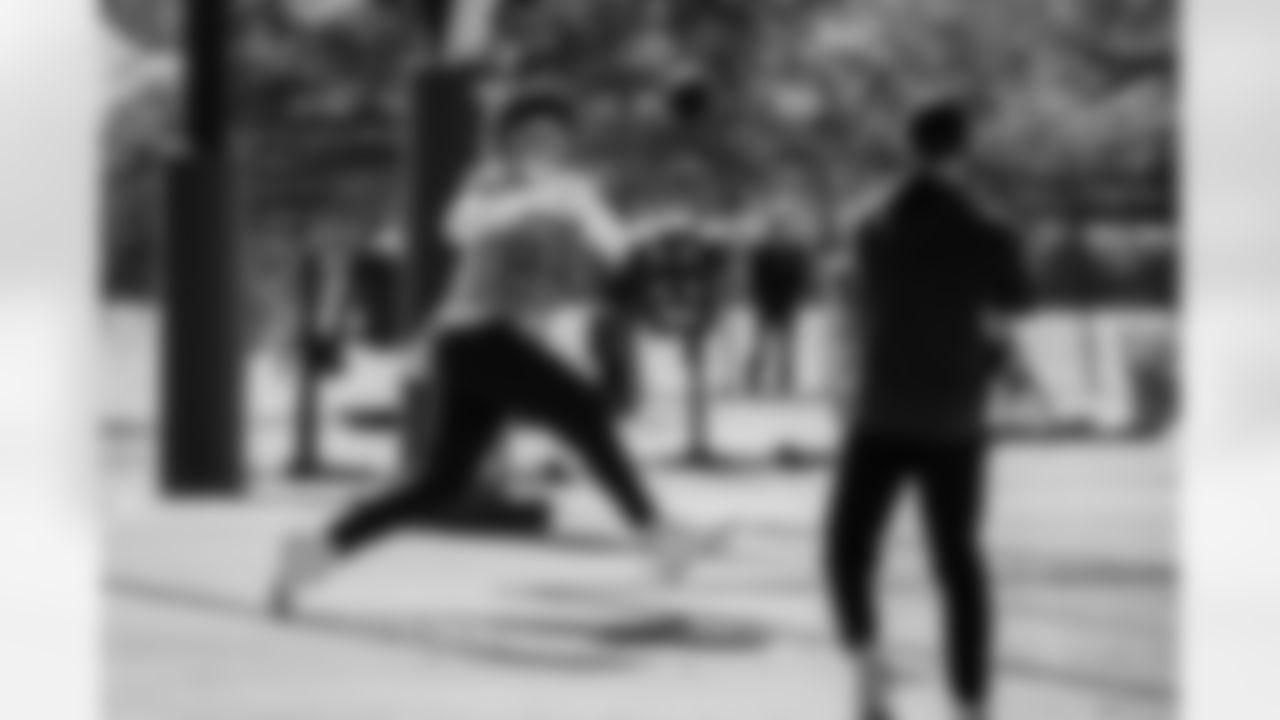 Tight end Gunnar Helm #84 of the Tennessee Titans during practice at the Ascension Saint Thomas Sports Park on November 27, 2025 in Nashville, TN. Photo By Donald Page/Tennessee Titans