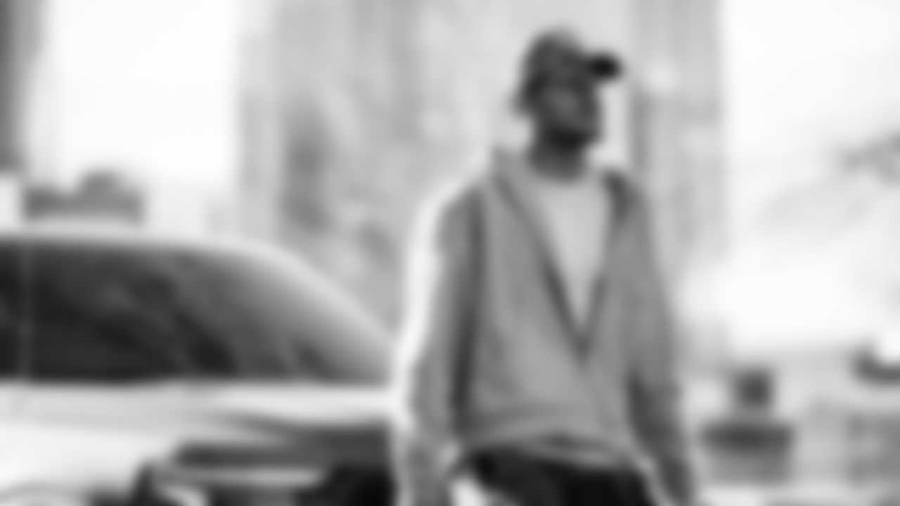 The Tennessee Titans and the Kansas City Chiefs compete at Nissan Stadium on December 21, 2025 in Nashville, TN. Photo By Donald Page/Tennessee Titans