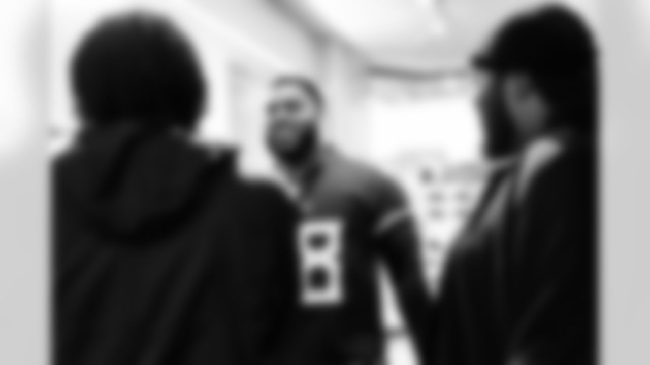 Defensive lineman Jeffery Simmons #98 of the Tennessee Titans partners with Big Brothers Big Sisters of Middle Tennessee to take 9th and 10th graders shopping at JD Sports on December 10, 2024 in Nashville, TN. Photo By Donald Page/Tennessee Titans