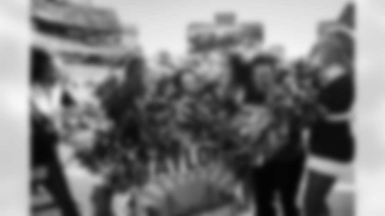 Tennessee Titans 2026 Pro Bowl Cheerleader announcement during the game between the Tennessee Titans and the Kansas City Chiefs at Nissan Stadium on December 21, 2025 in Nashville, TN. Photo By Kaitlyn Hungerford/Tennessee Titans