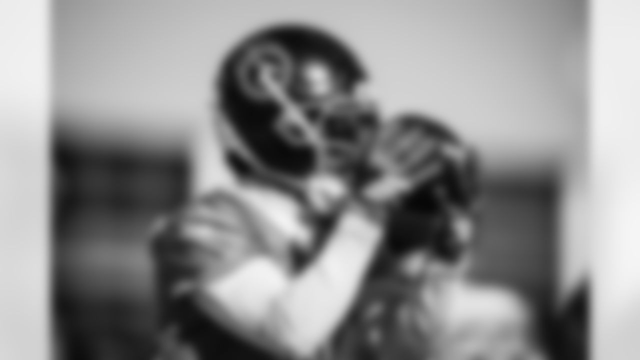 Wide receiver Xavier Restrepo #87 of the Tennessee Titans during practice at the Ascension Saint Thomas Sports Park on January 1, 2026 in Nashville, TN. Photo By Jessie Rogers/Tennessee Titans