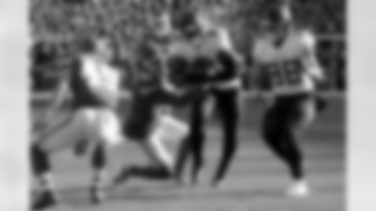 Kansas City Chiefs defensive back Bashaud Breeland (21) and Tennessee Titans tight end Jonnu Smith (81) during the first half of the NFL AFC Championship football game Sunday, Jan. 19, 2020, in Kansas City, MO. (AP Photo/Charlie Riedel)