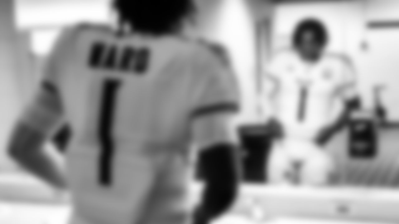 Quarterback Cam Ward #1 of the Tennessee Titans before the game between the Tennessee Titans and the Denver Broncos at Empower Field at Mile High on September 07, 2025 in Denver, CO. Photo By Donald Page/Tennessee Titans