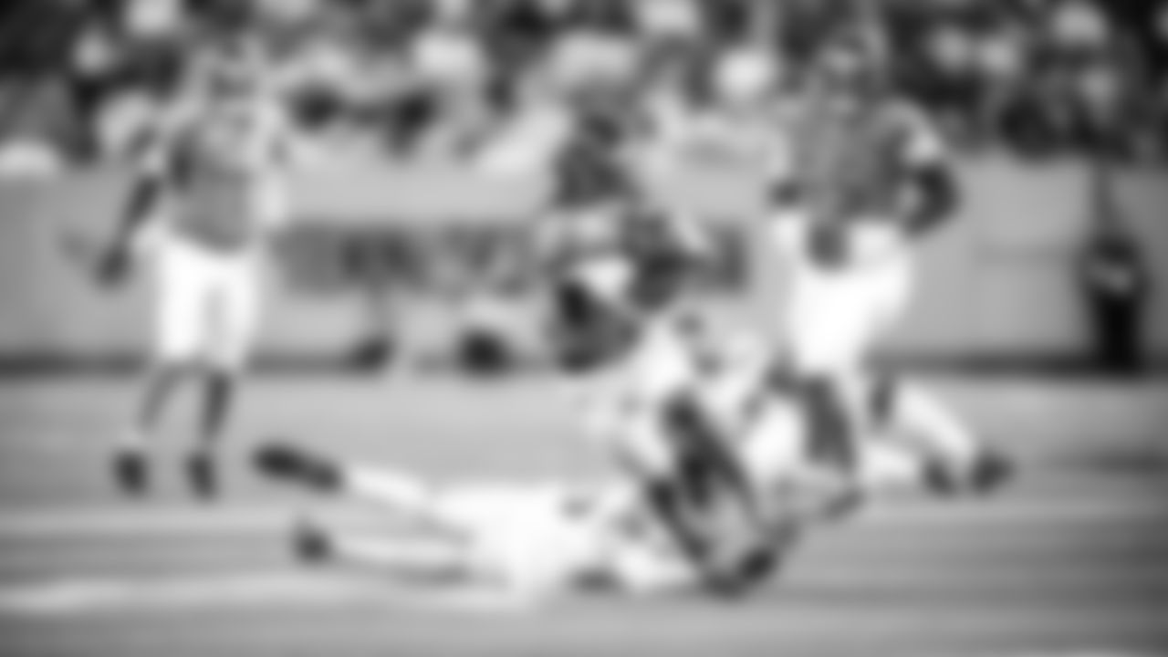 The Tennessee Titans and the Seattle Seahawks compete at Nissan Stadium on November 23, 2025 in Nashville, TN. Photo By Donald Page/Tennessee Titans