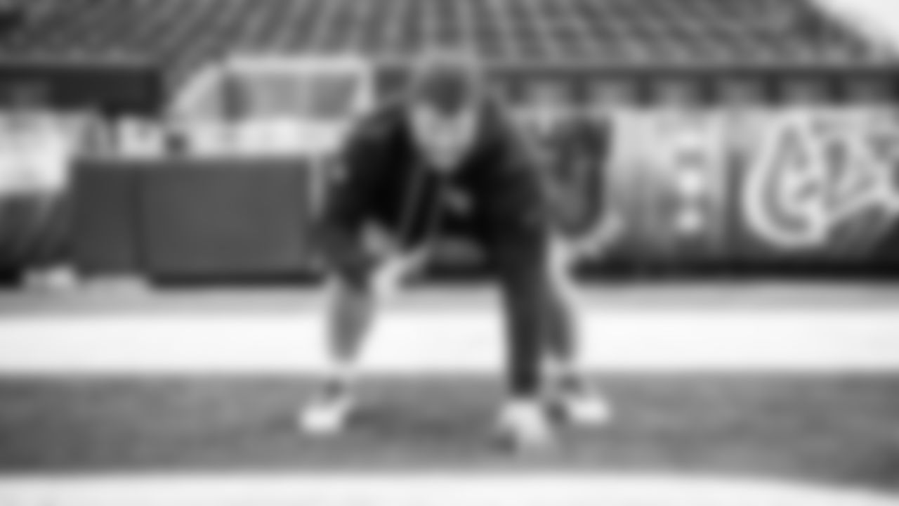 The Tennessee Titans and the Cleveland Browns compete at Huntington Bank Field on December 07, 2025 in Cleveland, OH. Photo By Donald Page/Tennessee Titans