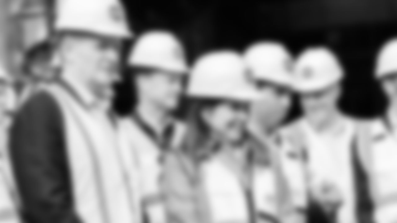 The New Nissan Stadium steel topping out ceremony takes place on November 21, 2025 in Nashville, TN. Photo By Donald Page/Tennessee Titans