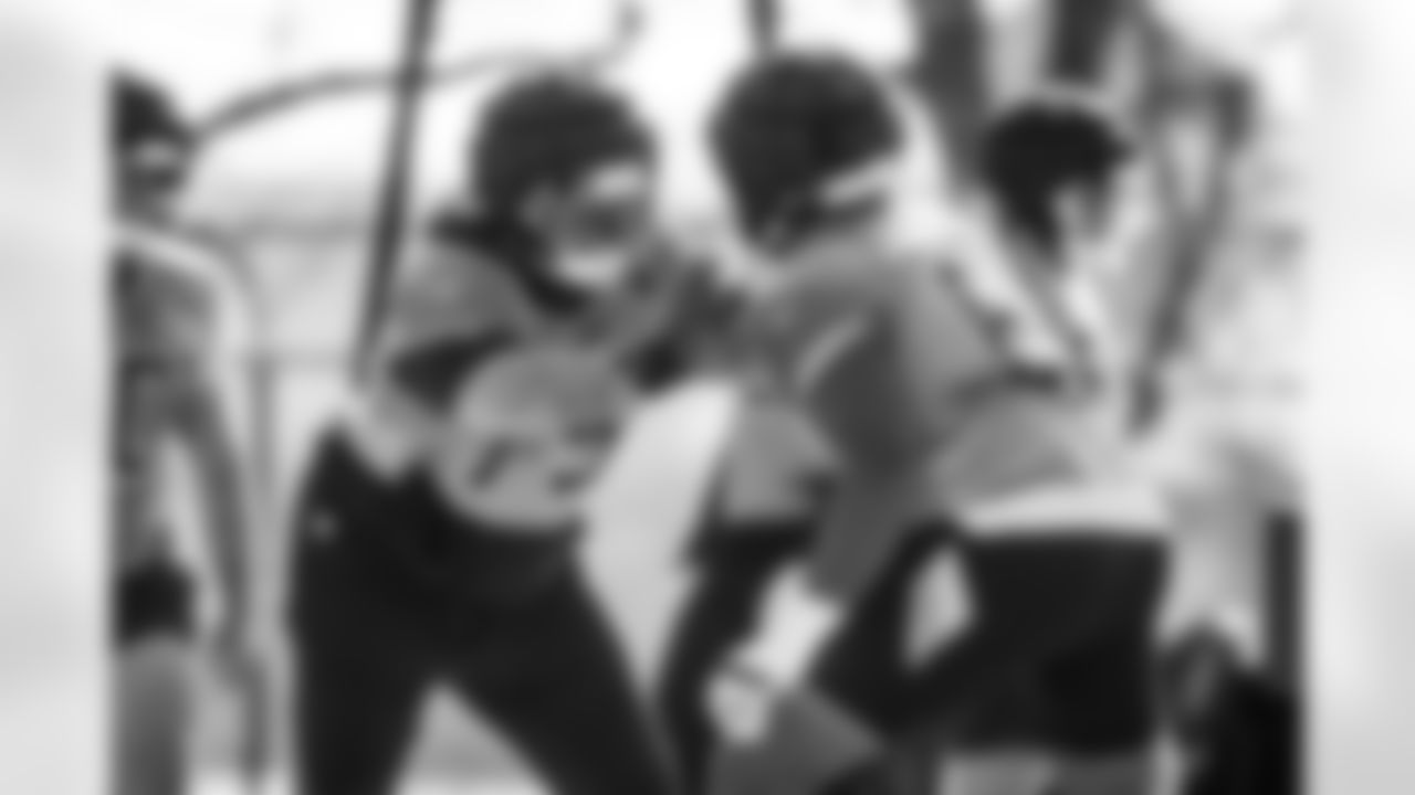 Tackle Dan Moore Jr. #75 of the Tennessee Titans during practice at the Ascension Saint Thomas Sports Park on December 3, 2025 in Nashville, TN. Photo By Jessie Rogers/Tennessee Titans