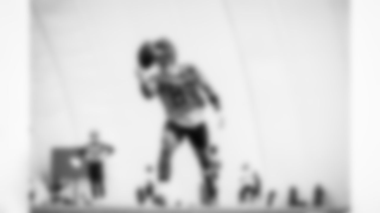 Wide receiver Xavier Restrepo #87 of the Tennessee Titans during practice in the bubble at the Ascension Saint Thomas Sports Park on December 18, 2025 in Nashville, TN. Photo By Donald Page/Tennessee Titans