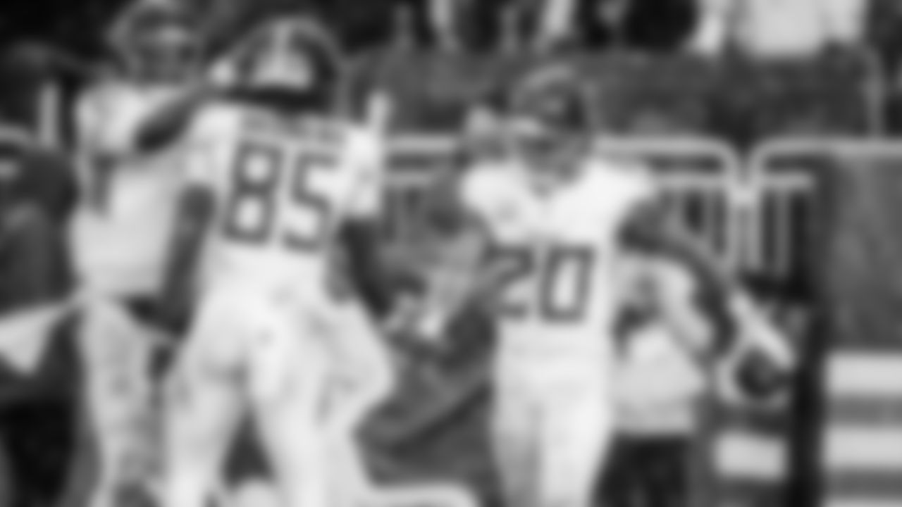 The Tennessee Titans and the Cleveland Browns compete at Huntington Bank Field on December 07, 2025 in Cleveland, OH. Photo By Donald Page/Tennessee Titans