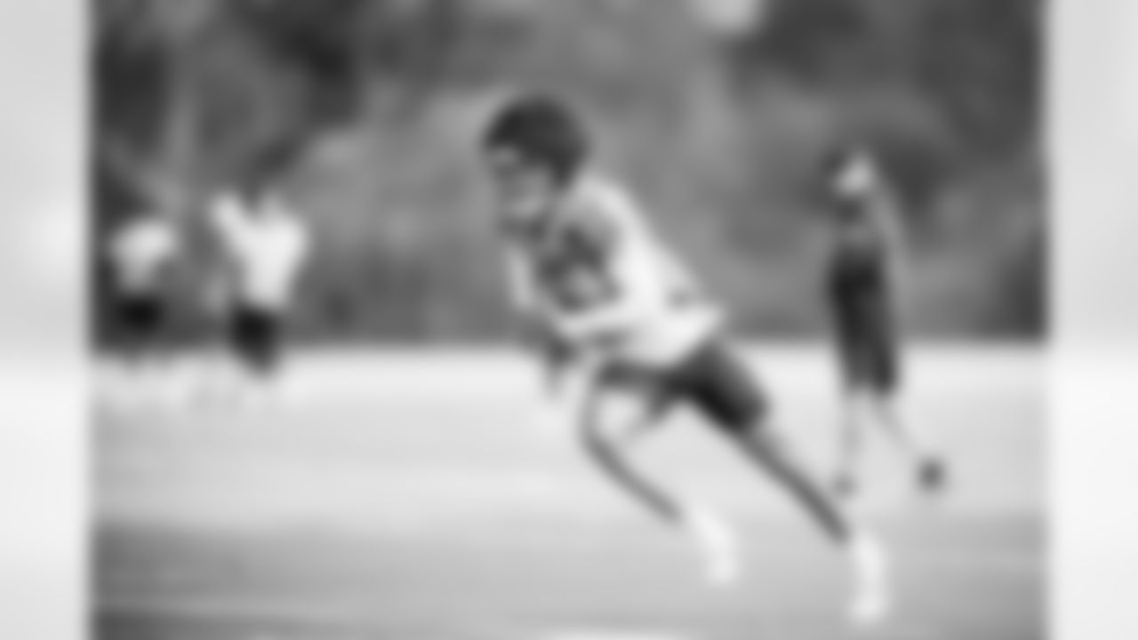 Wide receiver Chimere Dike #17 of the Tennessee Titans during practice at the Ascension Saint Thomas Sports Park on November 19, 2025 in Nashville, TN. Photo By Donald Page/Tennessee Titans