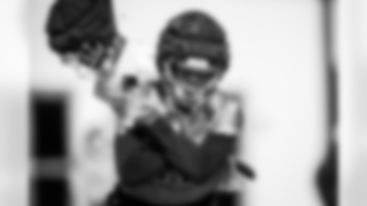 Wide receiver Chimere Dike #17 of the Tennessee Titans during practice at the Ascension Saint Thomas Sports Park on January 1, 2026 in Nashville, TN. Photo By Jessie Rogers/Tennessee Titans