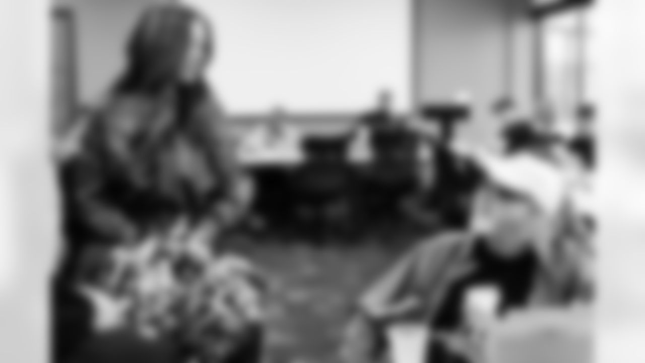 Tennessee Titans host 30 veterans from Wounded Warrior Project for a stadium tour and lunch on November 12, 2025 in Nashville, TN. Photo By Jessie Rogers/Tennessee Titans