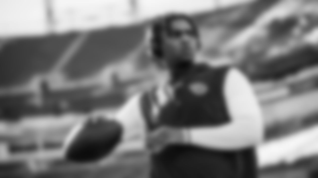 The Tennessee Titans and the Kansas City Chiefs compete at Nissan Stadium on December 21, 2025 in Nashville, TN. Photo By Donald Page/Tennessee Titans