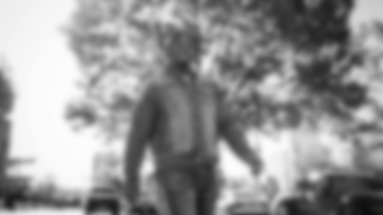 The Tennessee Titans and the Houston Texans compete at Nissan Stadium on November 16, 2025 in Nashville, TN. Photo By Donald Page/Tennessee Titans