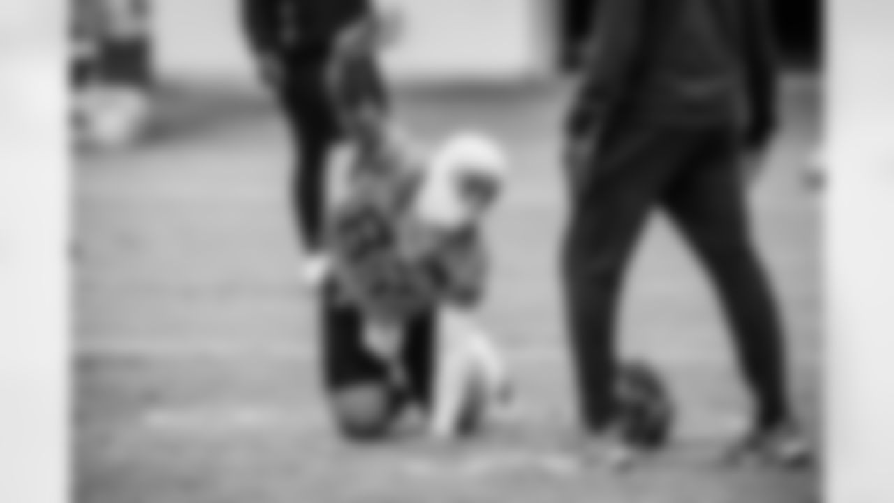 Wide receiver Xavier Restrepo #87 of the Tennessee Titans during practice at the Ascension Saint Thomas Sports Park on November 21, 2025 in Nashville, TN. Photo By Beau Brune/Tennessee Titans