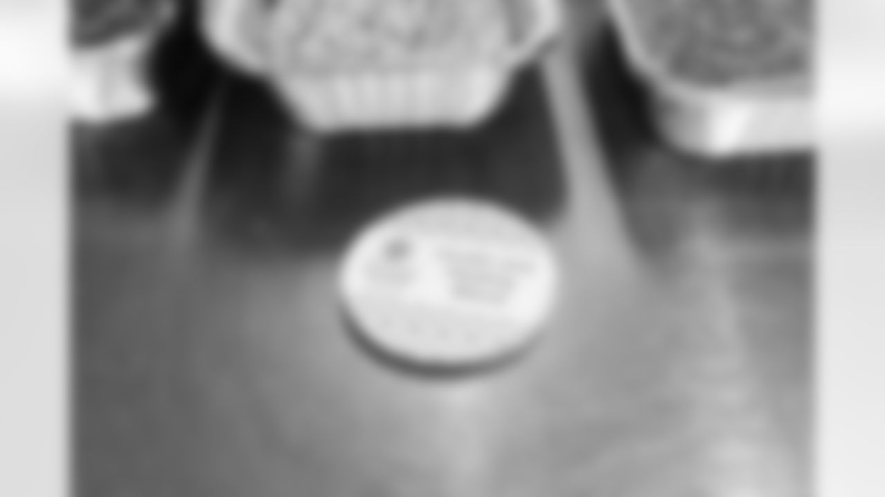 Tennessee Titans staff visit The Heimerdinger Foundation to help pack signature spice blend packets as a part of Crucial Catch week on October 17, 2025 in Nashville, TN. Photo By Jessie Rogers/Tennessee Titans