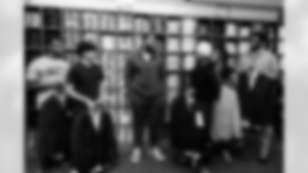 Defensive tackle Jeffery Simmons #98 of the Tennessee Titans hosts 5 high school seniors to get fitted for suits at Men's Warehouse on December 17, 2024 in Franklin, TN. Photo By Jessie Rogers/Tennessee Titans