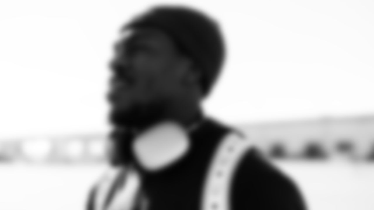 Running back Kalel Mullings #31 of the Tennessee Titans during the travel day at the Nashville International Airport on December 13, 2025 in Nashville, TN. Photo by Donald Page/Tennessee Titans