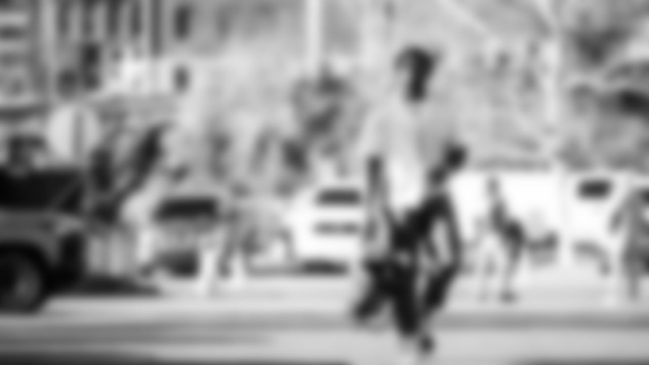 The Tennessee Titans and the Kansas City Chiefs compete at Nissan Stadium on December 21, 2025 in Nashville, TN. Photo By Donald Page/Tennessee Titans