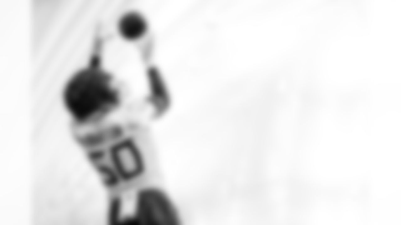 Linebacker Cody Barton #50 of the Tennessee Titans during practice in the bubble at the Ascension Saint Thomas Sports Park on December 18, 2025 in Nashville, TN. Photo By Donald Page/Tennessee Titans