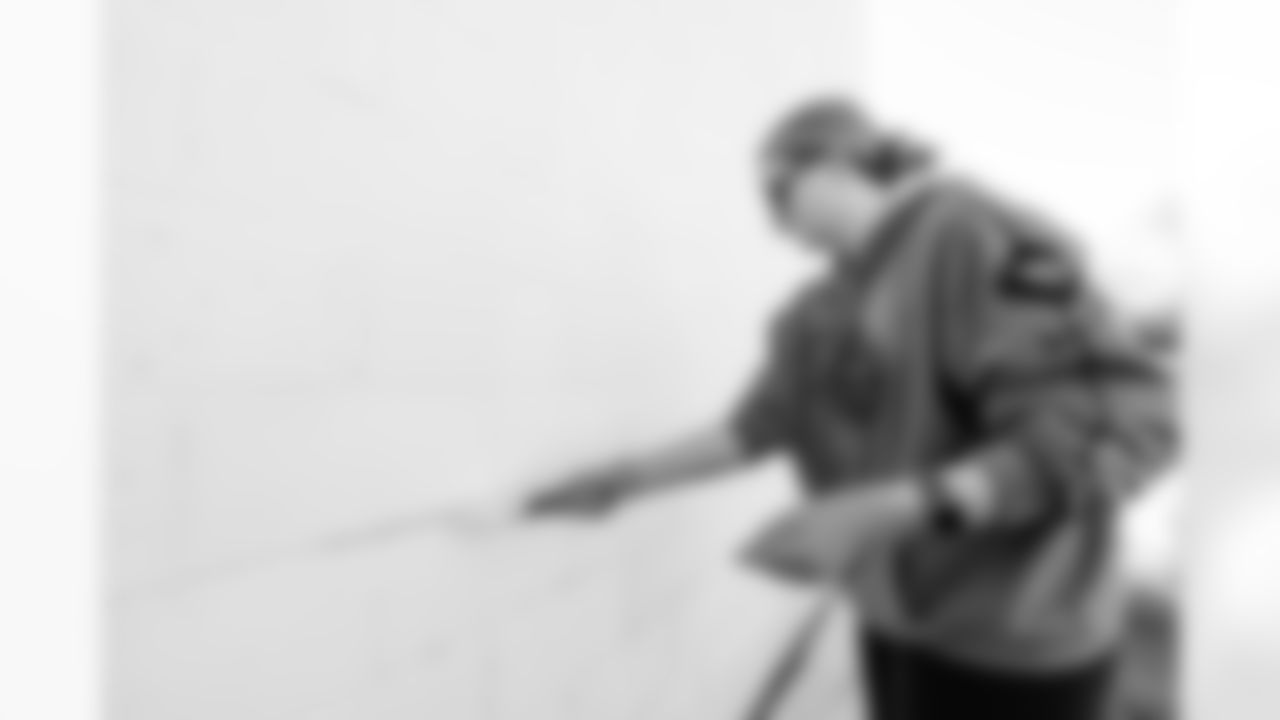 The Tennessee Titans partner with CreatiVets to help renovate a former church building to be a new art center for veterans on November 14, 2025 in Nashville, TN. Photo By Jessie Rogers/Tennessee Titans