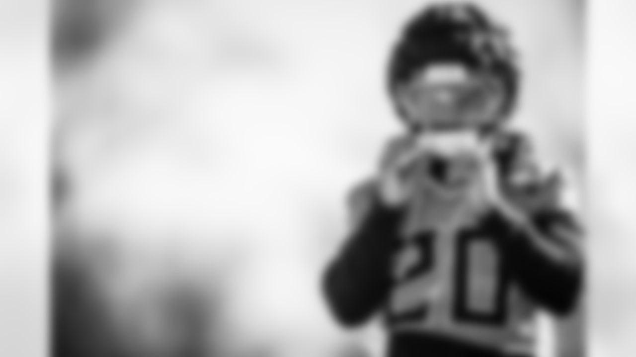 Running back Tony Pollard #20 of the Tennessee Titans during practice at the Ascension Saint Thomas Sports Park on January 1, 2026 in Nashville, TN. Photo By Jessie Rogers/Tennessee Titans