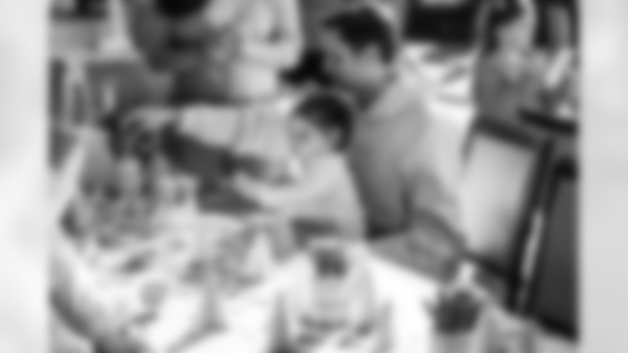 T-Rac's Tinsel Town on December 13, 2025 in Nashville, TN. Photo By Beau Brune/Tennessee Titans