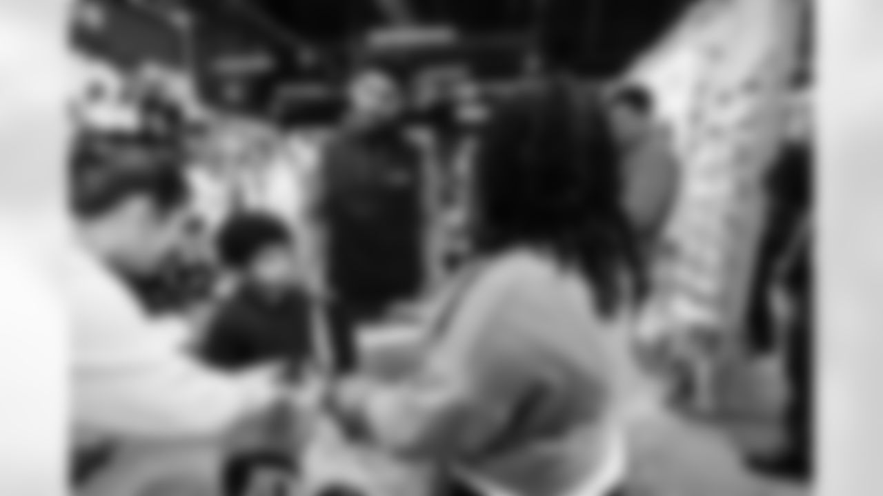 Amani Hooker Christmas Shopping Spree on December 09, 2025 in Nashville, TN. Photo By Beau Brune/Tennessee Titans