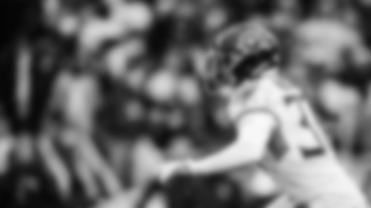 The Tennessee Titans and the Cleveland Browns compete at Huntington Bank Field on December 07, 2025 in Cleveland, OH. Photo By Jessie Rogers/Tennessee Titans