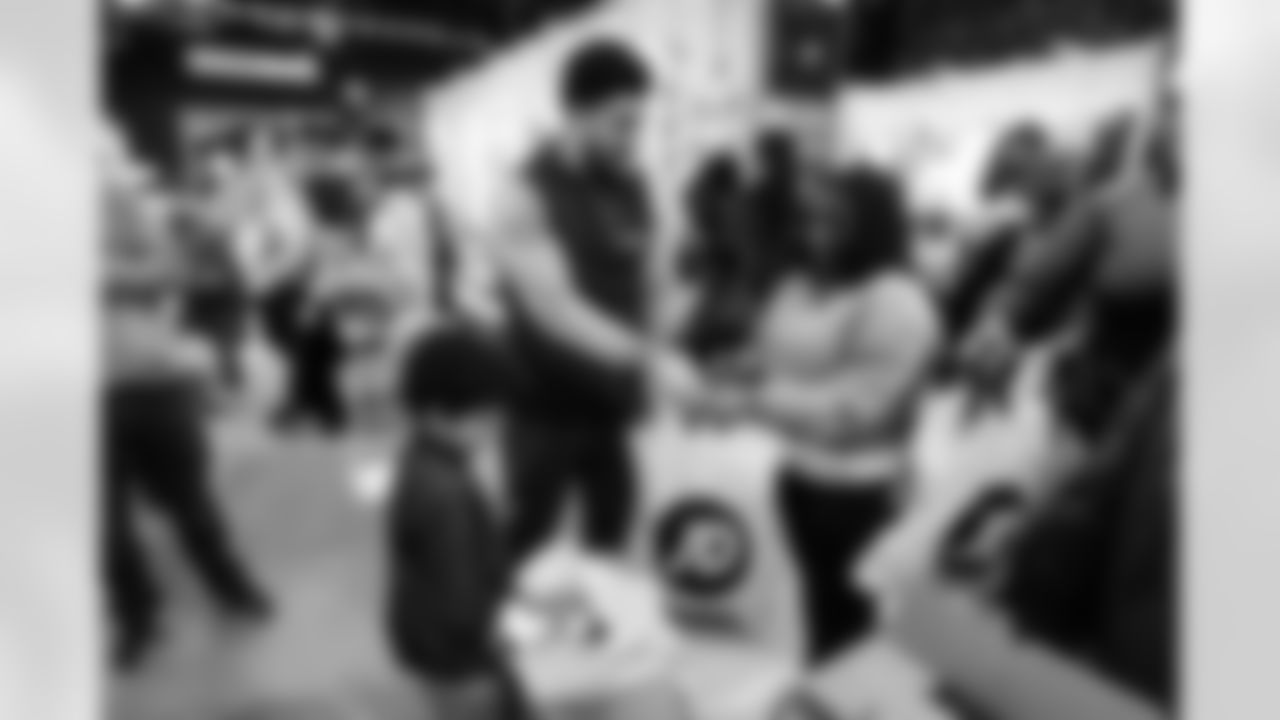 Amani Hooker Christmas Shopping Spree on December 09, 2025 in Nashville, TN. Photo By Beau Brune/Tennessee Titans