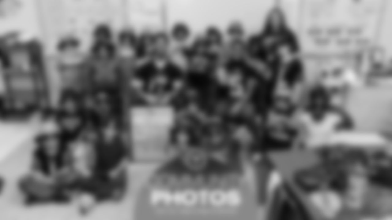 10.21_Take-A-Titan-To-School_CommunityPhotos