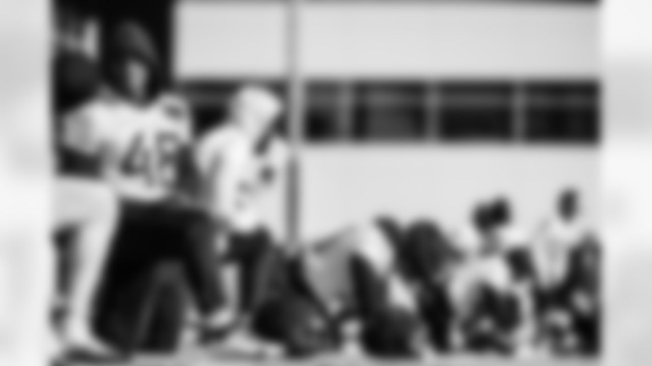 Linebacker Joe Bachie #48 of the Tennessee Titans during practice at the Ascension Saint Thomas Sports Park on December 19, 2025 in Nashville, TN. Photo By Jessie Rogers/Tennessee Titans