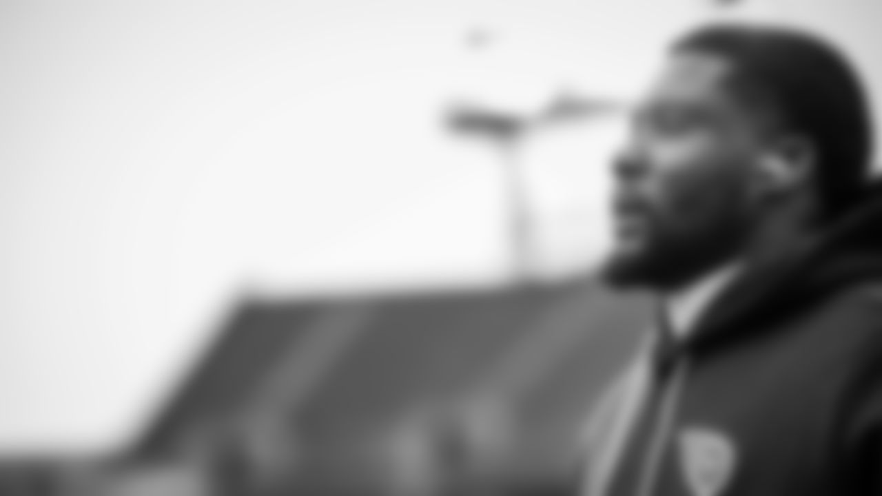 The Tennessee Titans and the Los Angeles Chargers compete at Nissan Stadium on November 02, 2025 in Nashville, TN. Photo B Jessie Rogers/Tennessee Titans