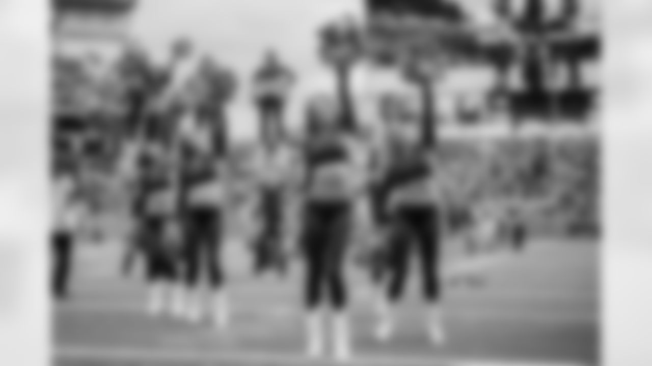 Tennessee Titans Cheerleaders performing during the game between the Tennessee Titans and the Los Angeles Chargers at Nissan Stadium on November 02, 2025 in Nashville, TN. Photo By Kaitlyn Hungerford/Tennessee Titans