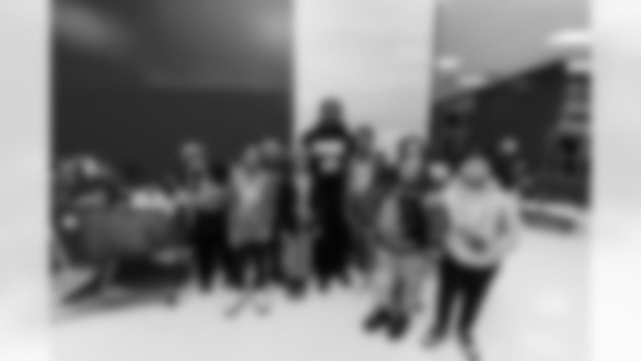 Quarterback Cam Ward #1 of the Tennessee Titans partners with Preston Taylor Ministries to take 8 kids holiday shopping on December 16, 2025 in Nashville, TN. Photo By Jessie Rogers/Tennessee Titans