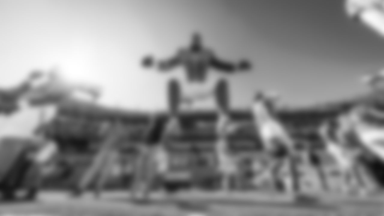 The Tennessee Titans and the Seattle Seahawks compete at Nissan Stadium on November 23, 2025 in Nashville, TN. Photo By Donald Page/Tennessee Titans