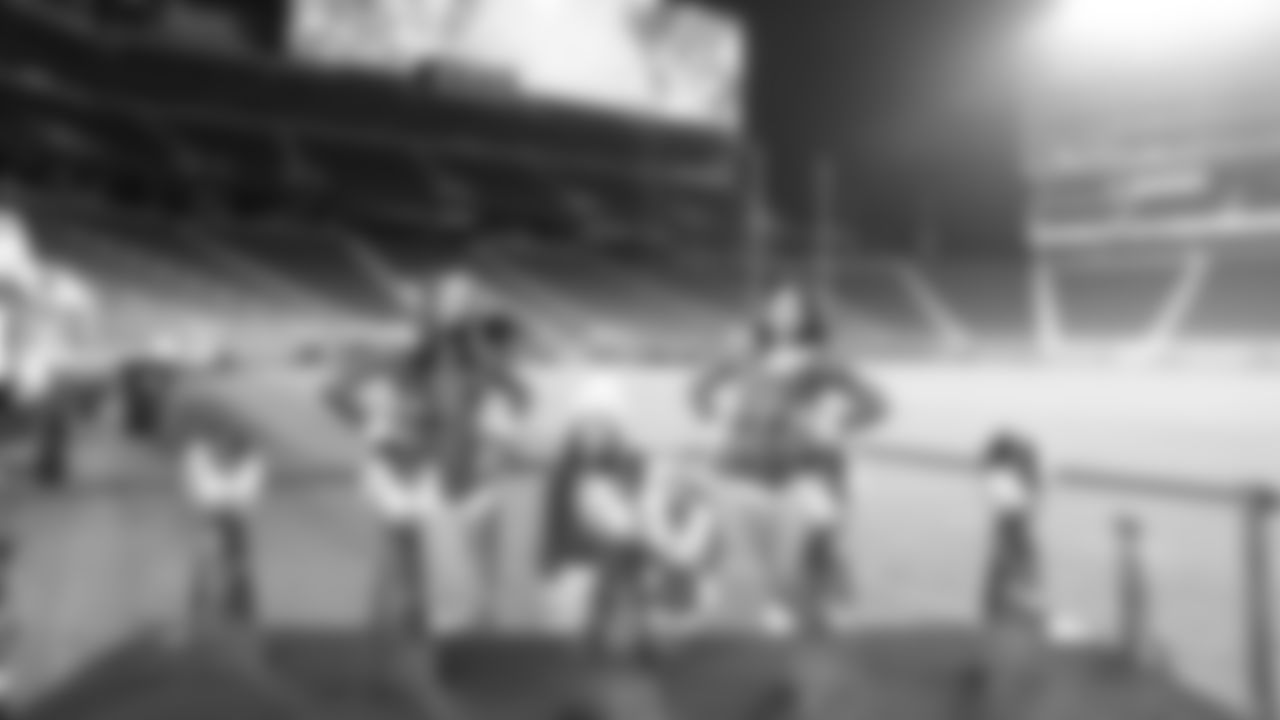 Gold Rush Cheerleaders, 49ers Faithful