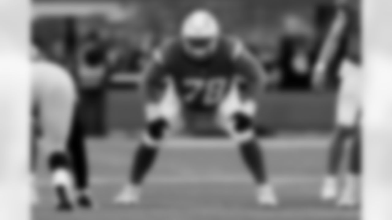 79 OL Zack Bailey