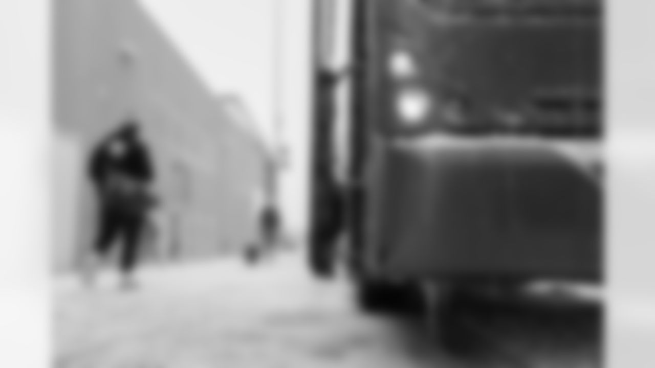 11292025_SeahawksTravel_0005