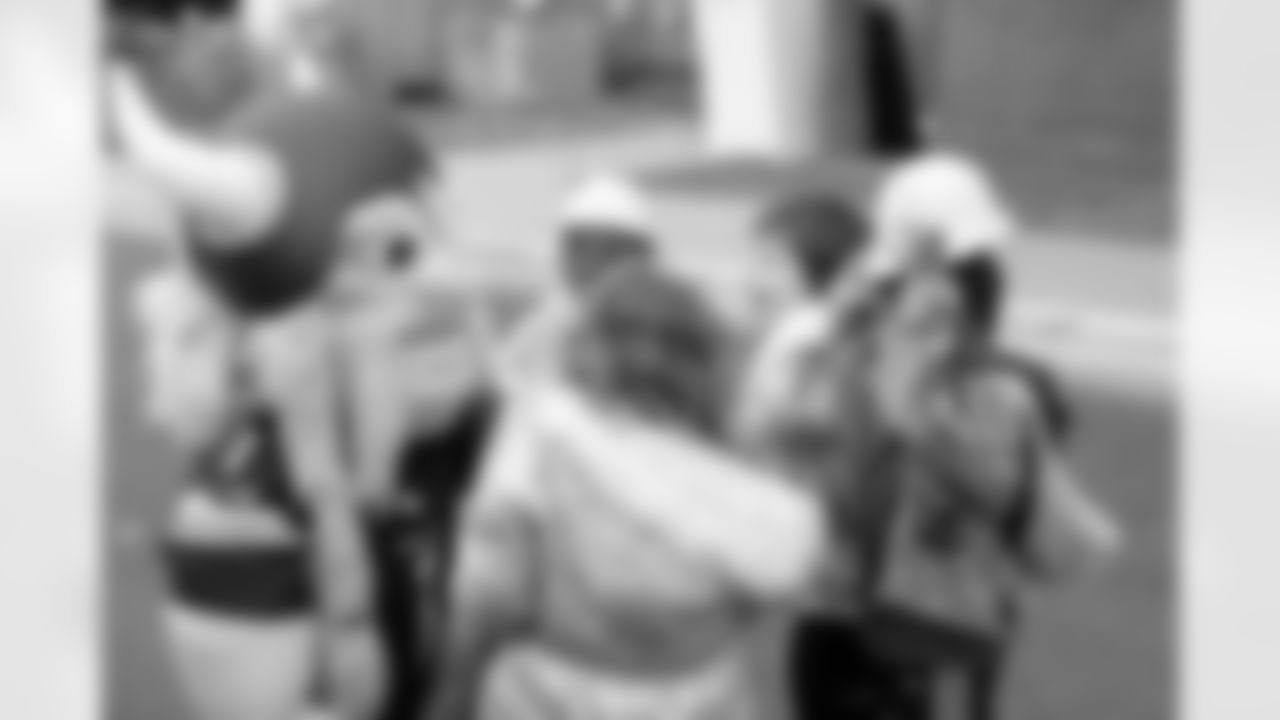 Levi_ThanksgivingMeals_011