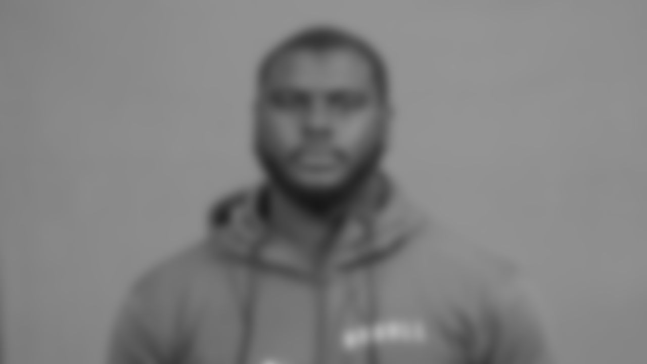 DL Jalen Redmond