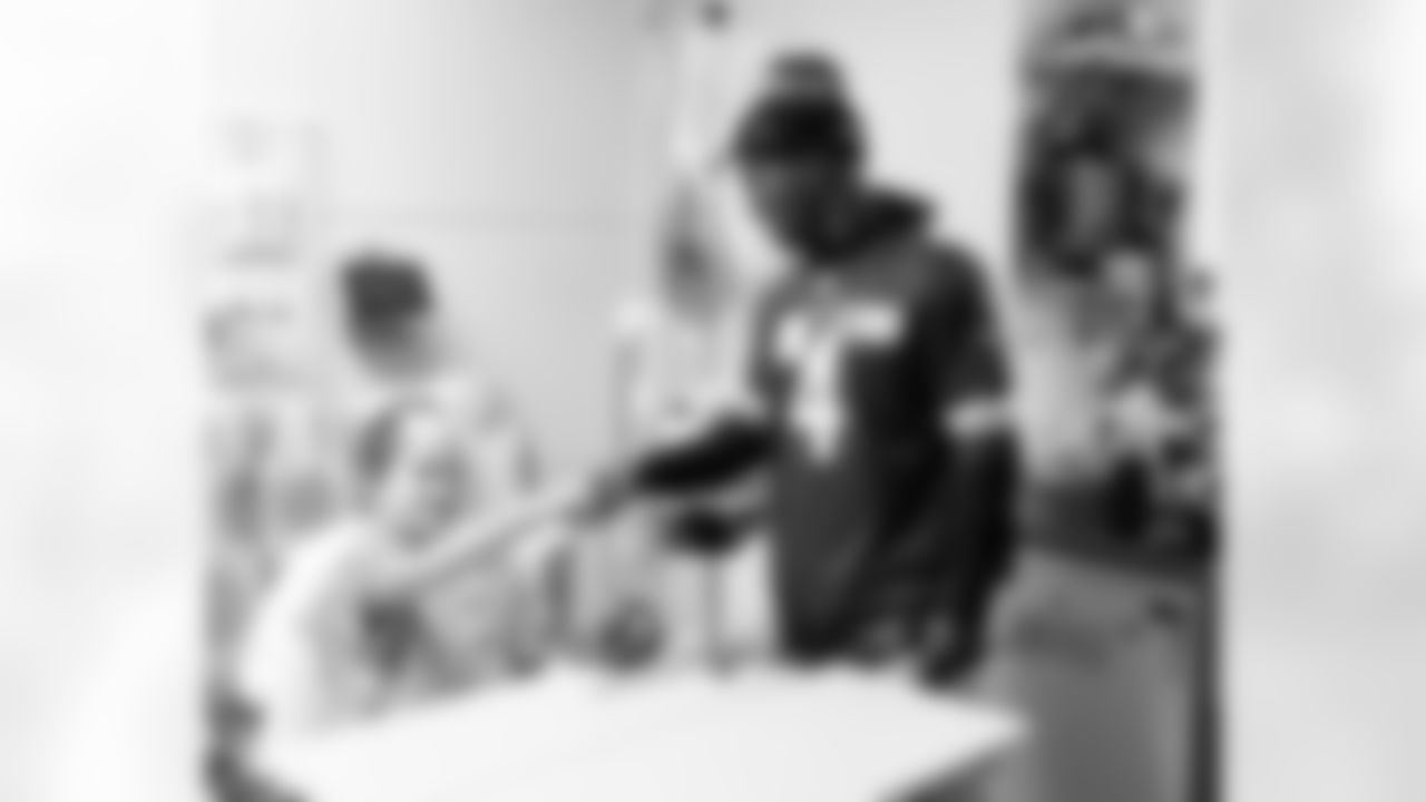 2023_1218_CR_BrandonPowellHospitalVisit_0031
