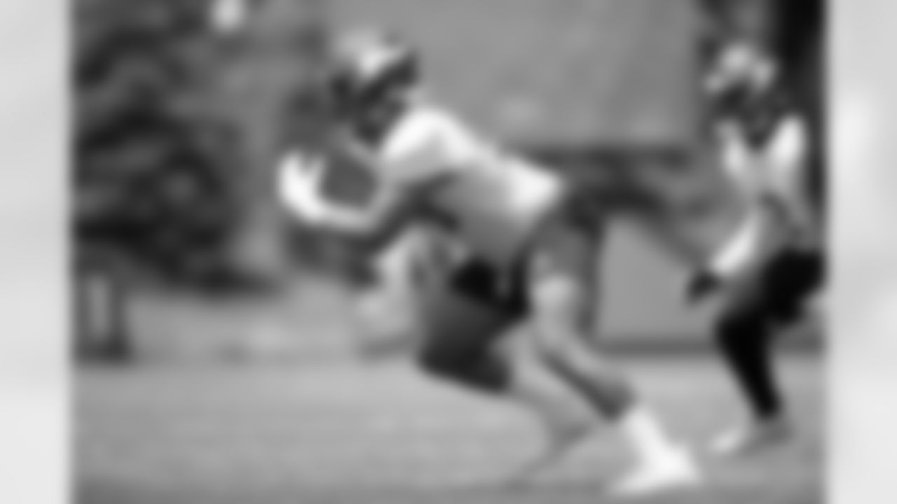 99 DL Jerry Tillery