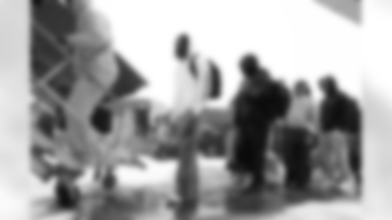 11292025_SeahawksTravel_0039