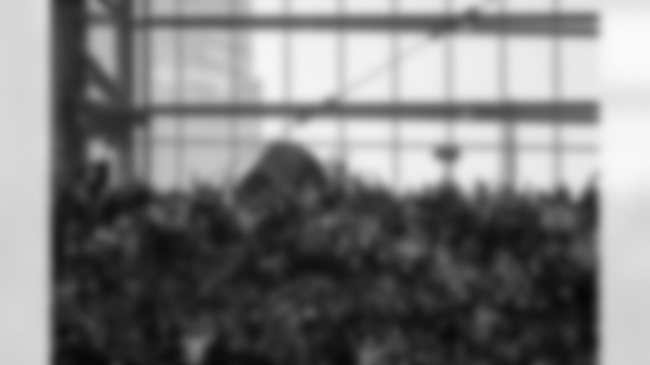 2025_1207_Vikings_Commanders_REG14_0543