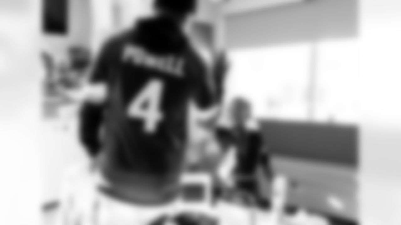 2023_1218_CR_BrandonPowellHospitalVisit_0022