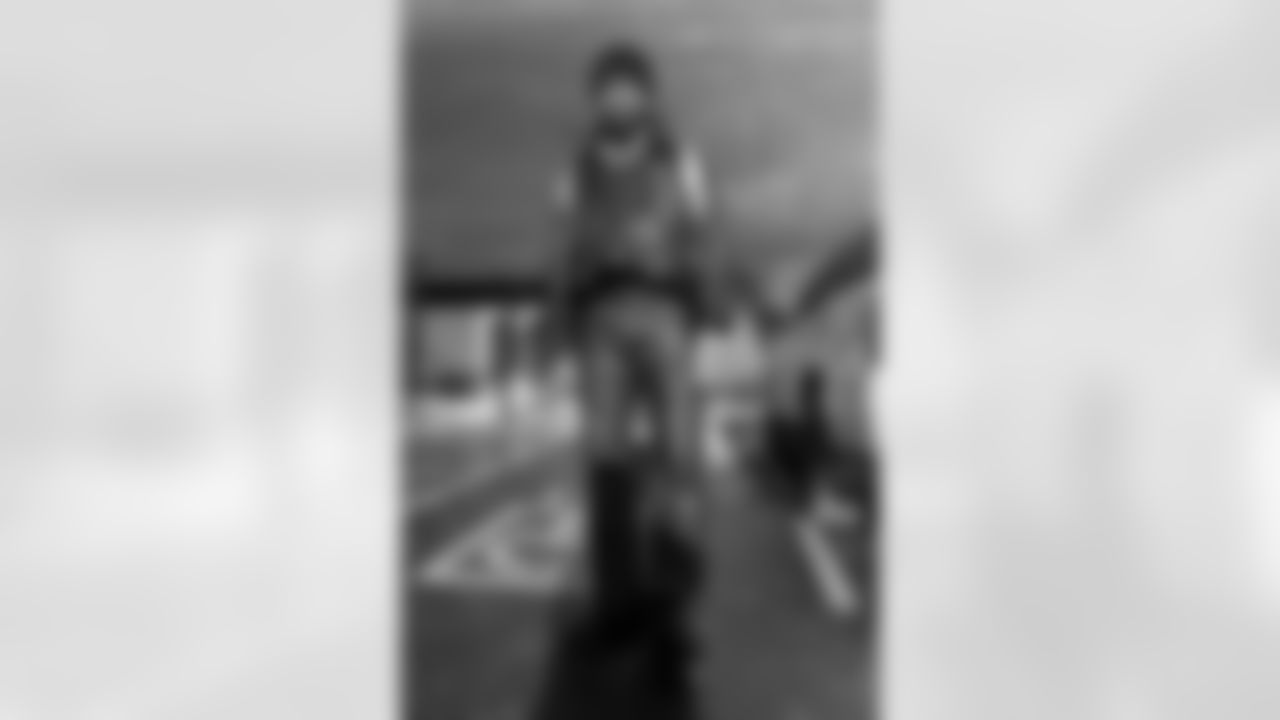 2025_1207_Vikings_Commanders_REG14_0044