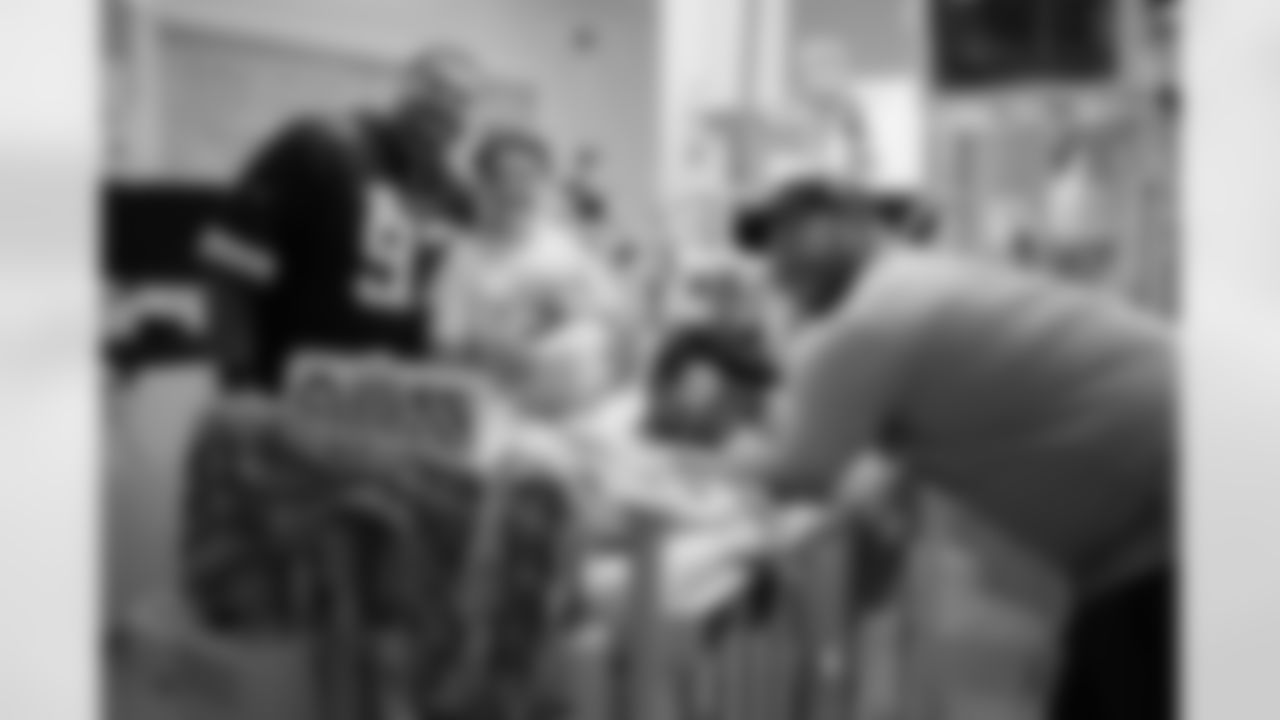 2023_0905_CR_HarrisonPhillipsHospitalVisit_0009